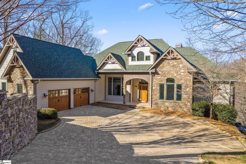 1329 Mountain Summit Road