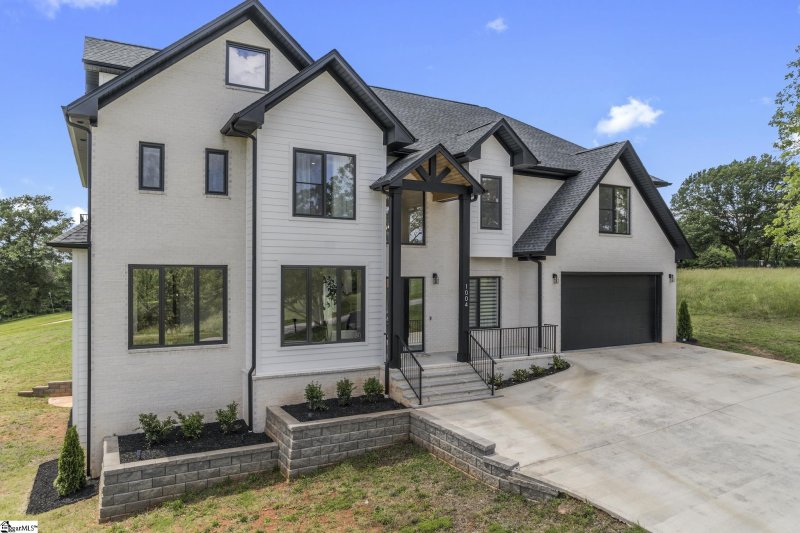 Property image 2 at 1004 Fallon Lane, Anderson, SC 29625