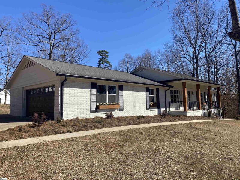 Property image 2 at 116 Mt Vernon Circle, Greer, SC 29651