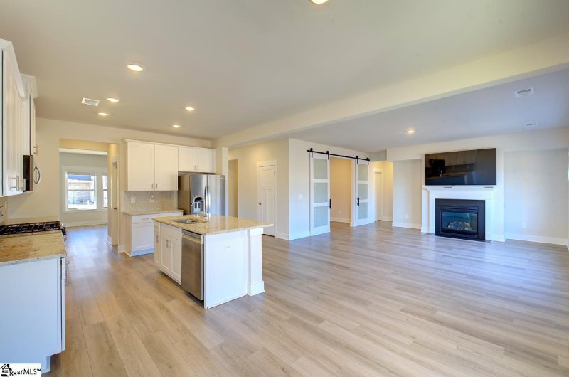 Property image 3 at 115 Lorca Drive, Greenville, SC 29605