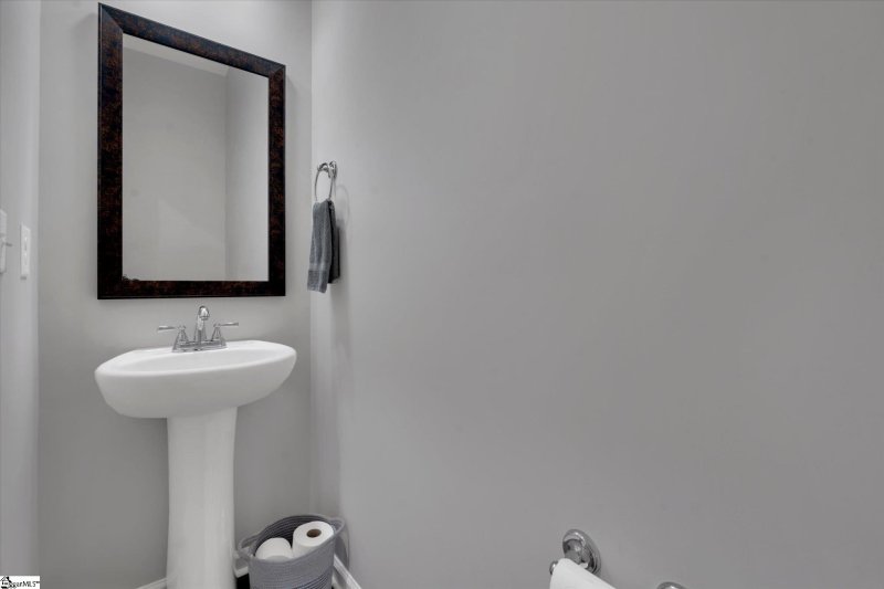 Property image 3 at 105 Norse Creek Drive, Greenville, SC 29607