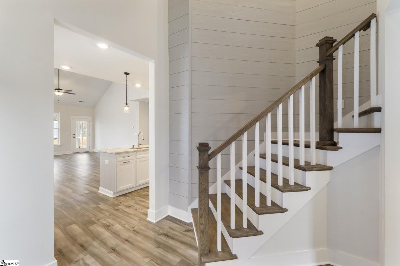 Property image 3 at 221 Rosecroft Drive, Easley, SC 29642
