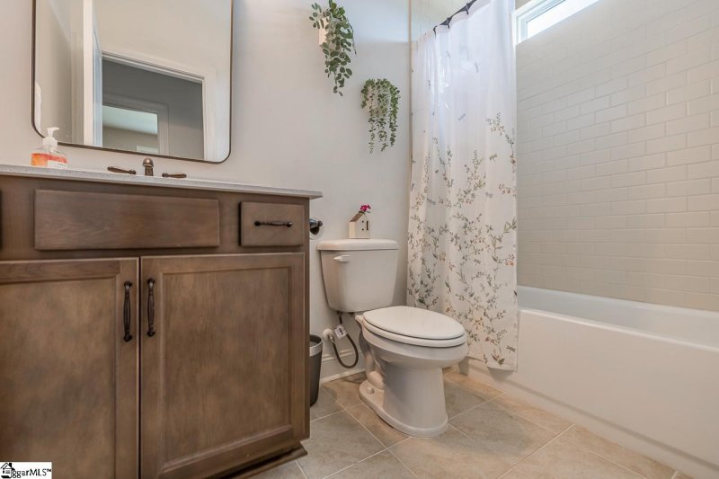 Property image 5 at 2 Lewes Avenue, Simpsonville, SC 29681