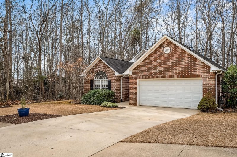 Property image 2 at 420 N Sweetwater Hills Drive, Moore, SC 29369