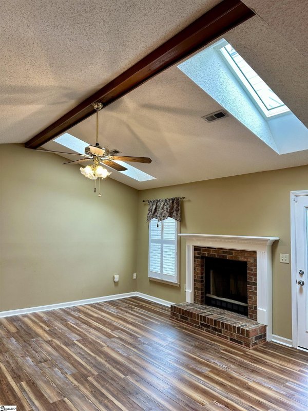 Property image 3 of 118 Waterbury Court in Ambergate, Simpsonville, SC 29680