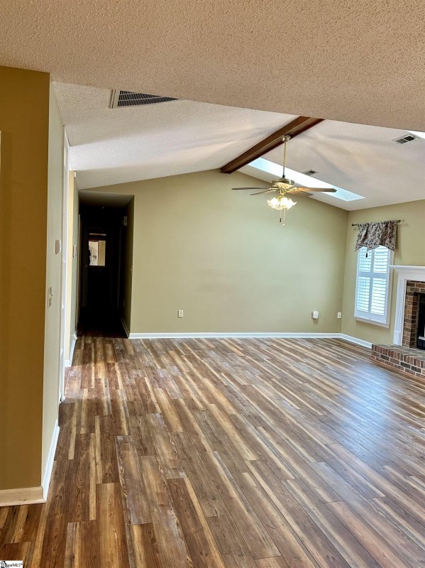 Property image 4 of 118 Waterbury Court in Ambergate, Simpsonville, SC 29680
