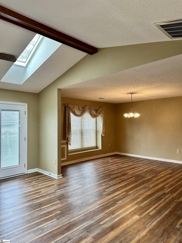 Property image 5 of 118 Waterbury Court in Ambergate, Simpsonville, SC 29680