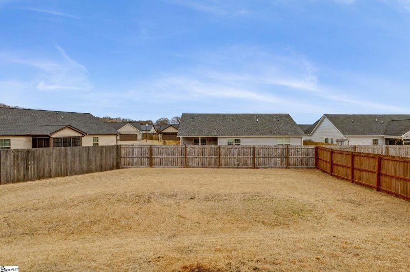 Property image 4 at 205 Lockeland Park Drive, Simpsonville, SC 29681