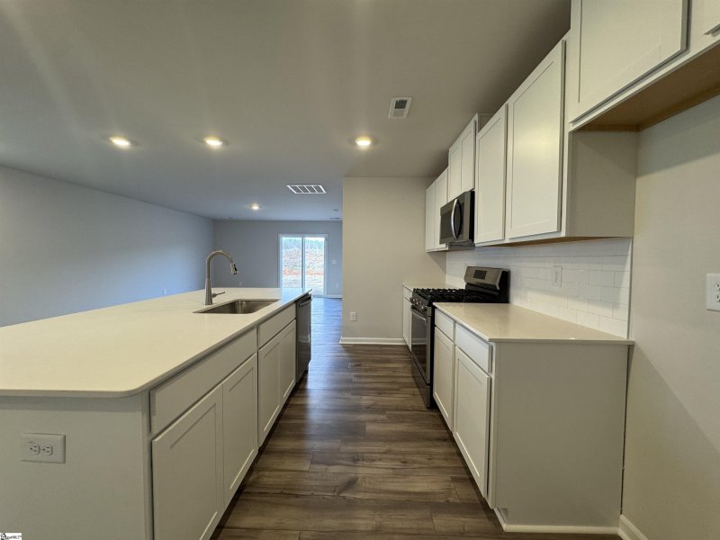 Property image 3 at 514 Cassell Court, Piedmont, SC 29673