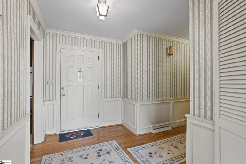 Property image 4 at 65 Lake Forest Drive, Greenville, SC 29609