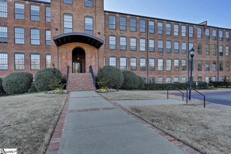 Property image 2 at 400 Mills Avenue, Greenville, SC 29605