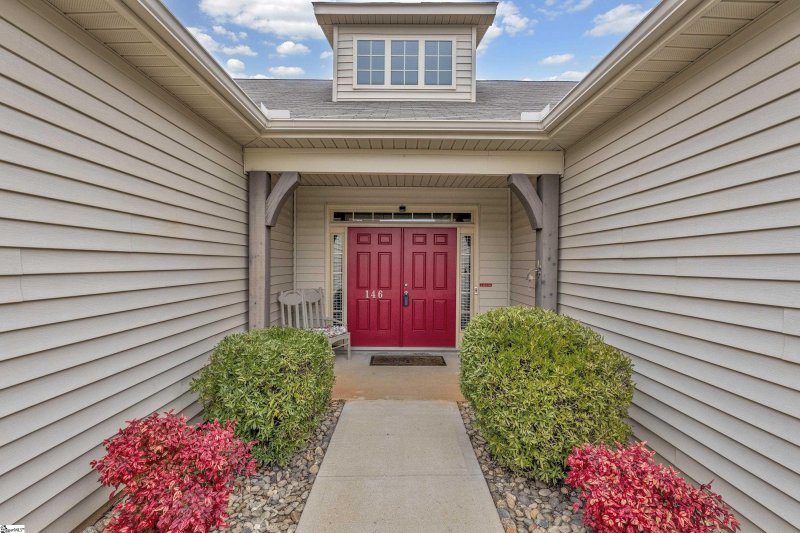 Property image 2 at 146 Willowbottom Drive, Greer, SC 29651
