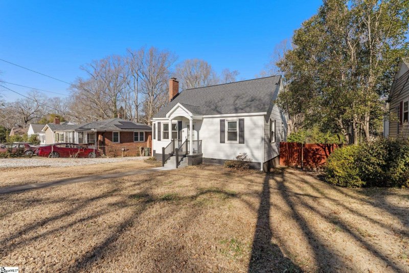 Property image 3 at 36 Beck Avenue, Greenville, SC 29605
