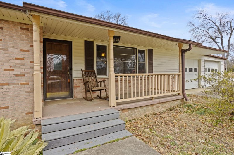 Property image 4 at 120 Holland Street, Simpsonville, SC 29681-3818