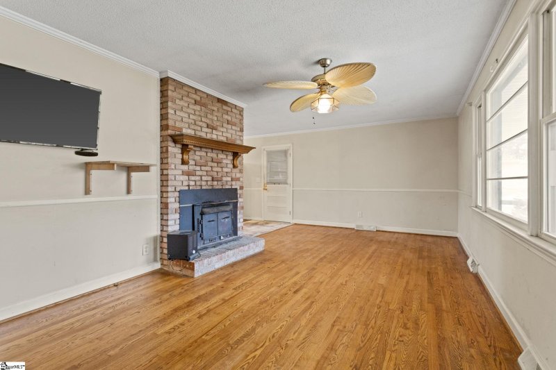 Property image 5 at 120 Holland Street, Simpsonville, SC 29681-3818