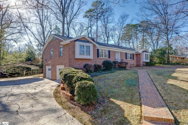 Property image 2 at 6 Tranquil Avenue, Greenville, SC 29615