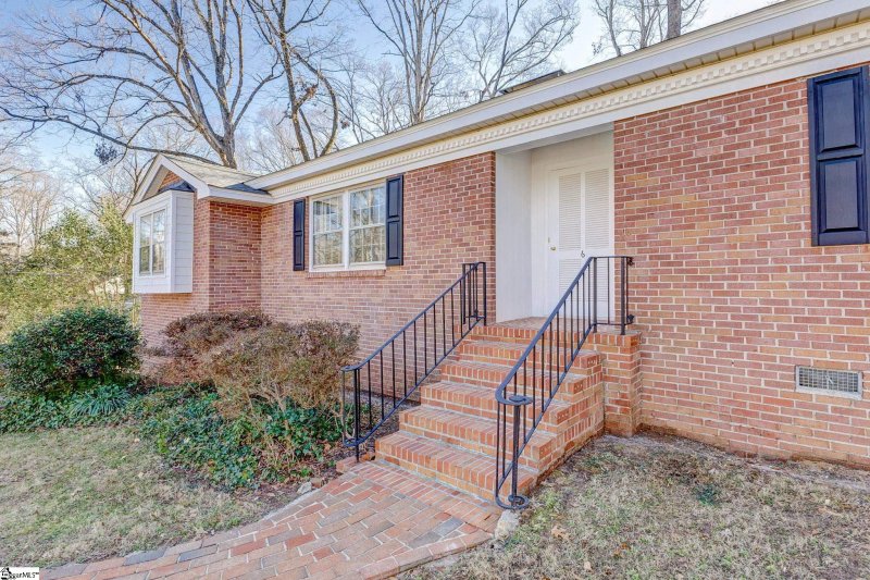 Property image 3 at 6 Tranquil Avenue, Greenville, SC 29615