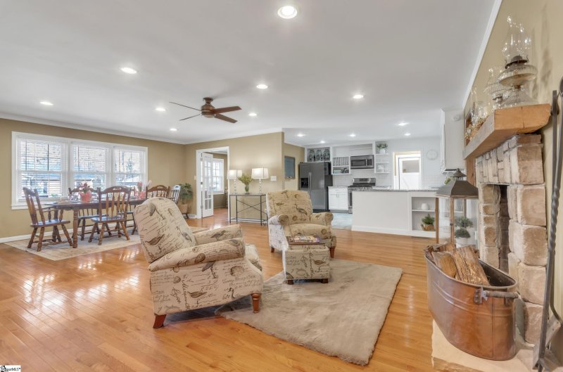 Property image 2 at 111 Boulder Road, Greenville, SC 29607