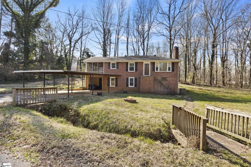 Property image 2 at 75 Crestview Drive, Greenville, SC 29609