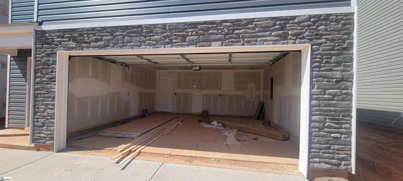 Property image 2 at 6060 Willutuck Drive, Boiling Springs, SC 29316