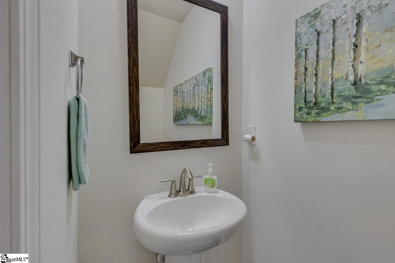 Property image 4 at 323 Turkey Run, Greenville, SC 29611