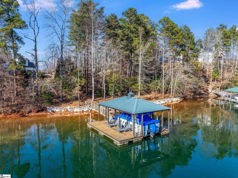 Property image 2 at 305 Sharview Drive, West Union, SC 29420