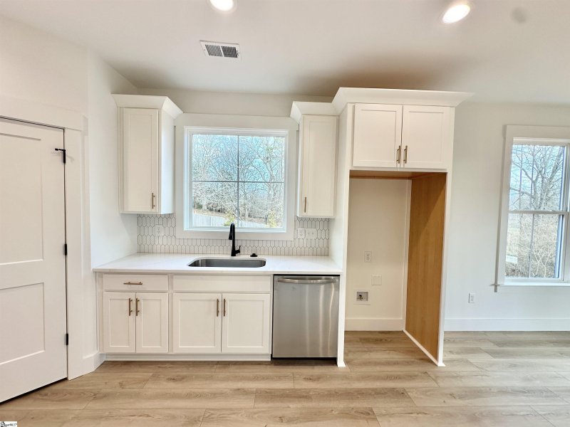 Property image 5 at 709 Cheyanne Court, Greer, SC 29651