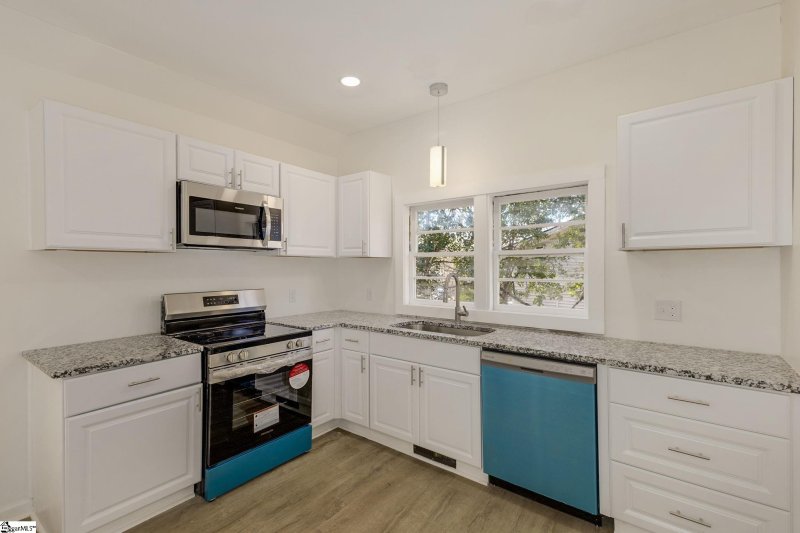 Property image 4 at 689 Southern Street, Spartanburg, SC 29303