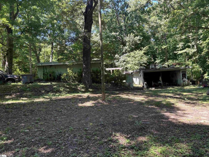 Property image 2 at 200 Sioux Drive, Greenville, SC 29605