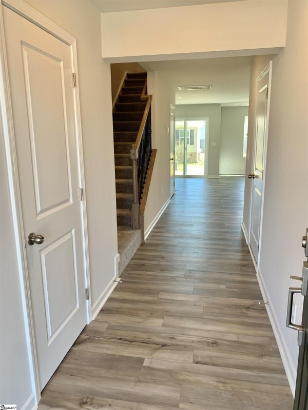 Property image 4 at 715 Mckissick Drive, Reidville, SC 29375