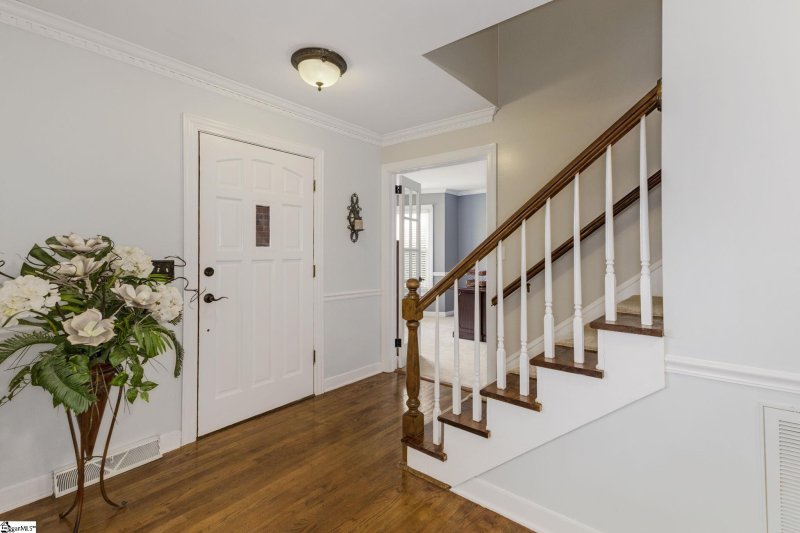 Property image 3 at 207 Chenoweth Drive, Simpsonville, SC 29681