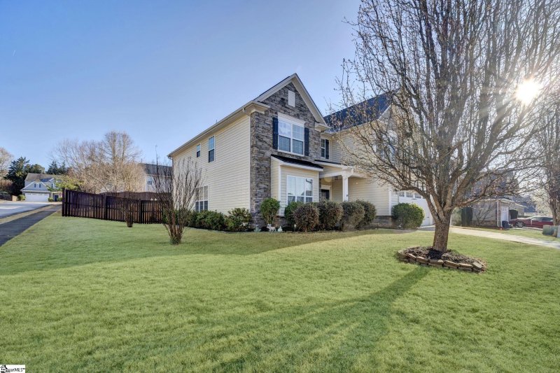 Property image 2 at 201 Bells Creek Drive, Simpsonville, SC 29681