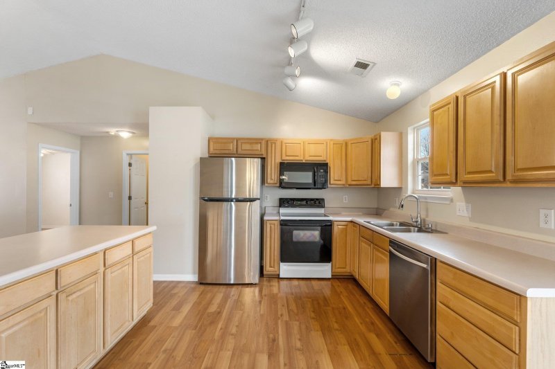 Property image 5 at 1402 Green Springs Court, Fountain Inn, SC 29644