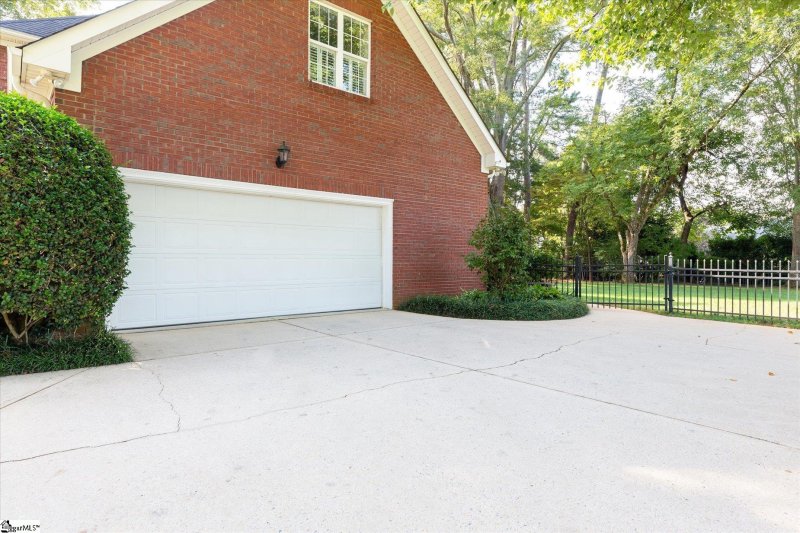 Property image 5 at 106 Lockmere Court, Easley, SC 29462