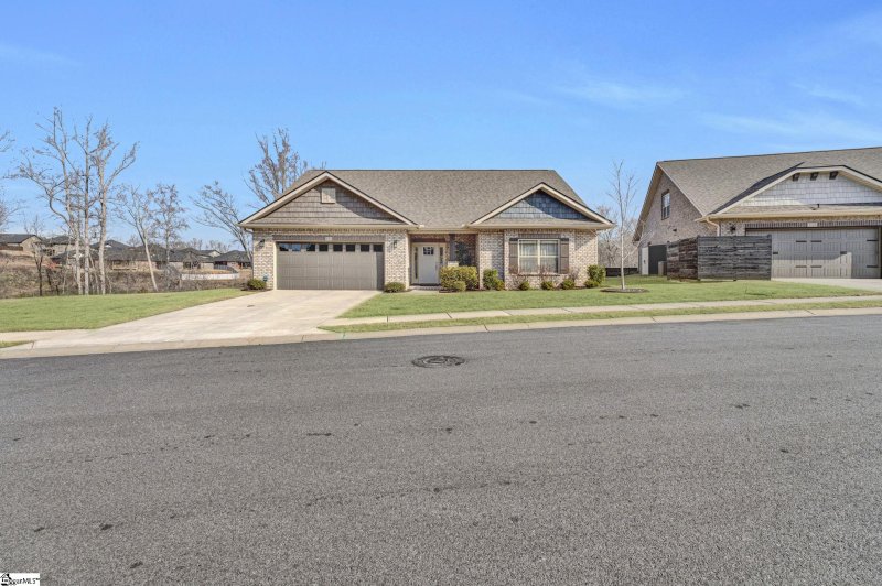 Property image 2 at 531 Flying Squirrel Way, Greenville, SC 29605