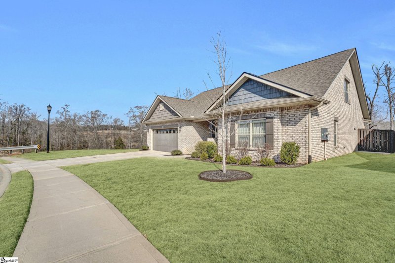Property image 3 at 531 Flying Squirrel Way, Greenville, SC 29605