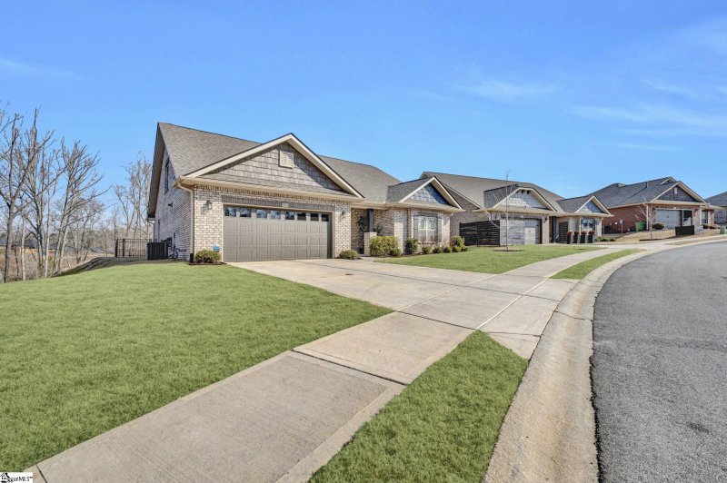 Property image 4 at 531 Flying Squirrel Way, Greenville, SC 29605