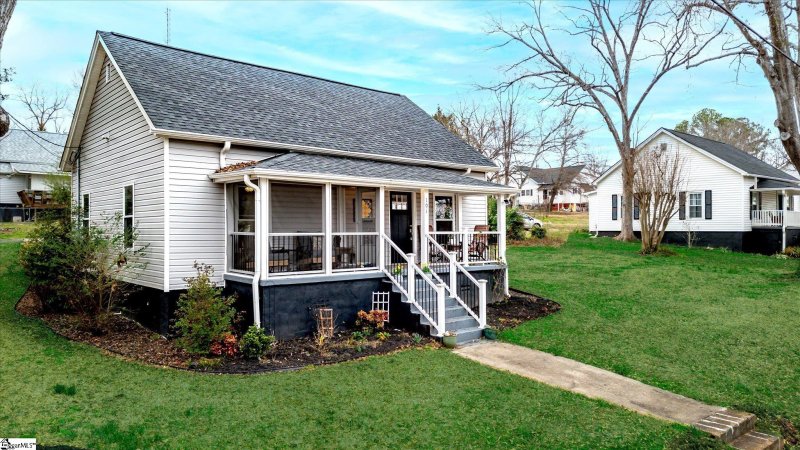 Property image 2 at 101 Garrison Street, Easley, SC 29640