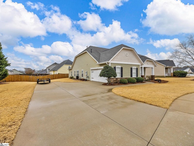 Property image 2 at 244 Medoc Lane, Moore, SC 29369