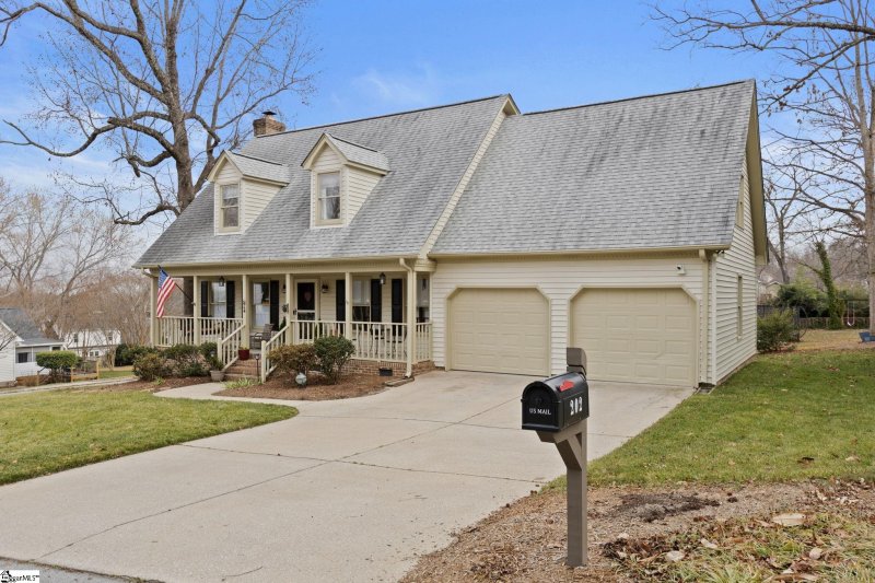 Property image 2 at 202 Bright Water Lane, Greenville, SC 29609-6002