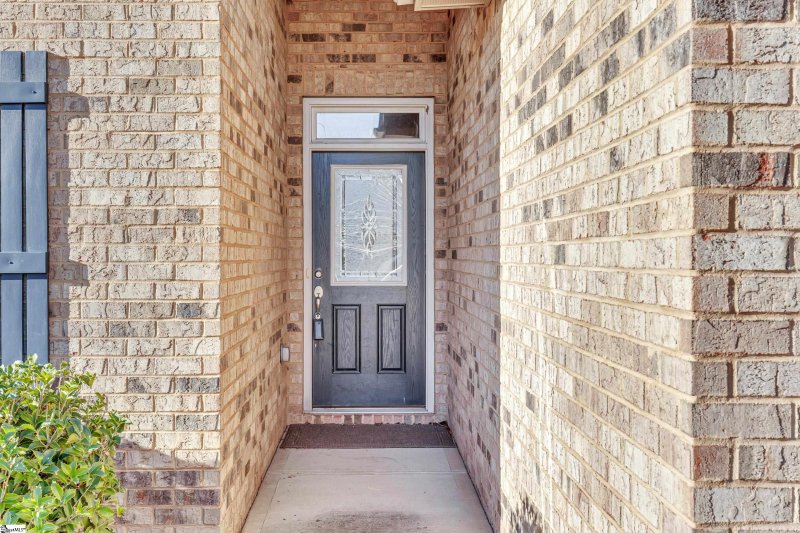 Property image 2 at 203 Reedy Springs Lane, Greenville, SC 29605-6456