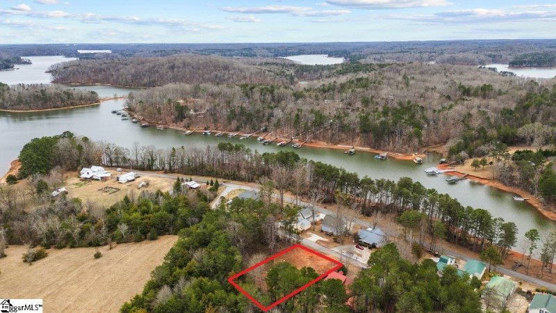 Property image 2 at 307 Mount Bay Drive, Westminster, SC 29693