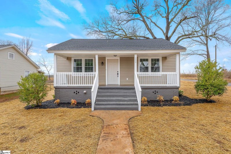 Property image 3 at 111 Lester Avenue, Greenville, SC 29617
