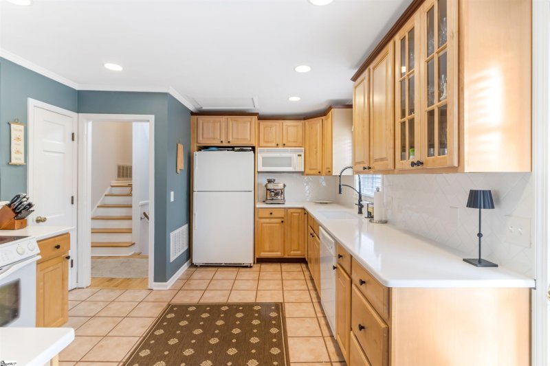 Property image 4 at 110 Melbourne Lane, Greenville, SC 29615