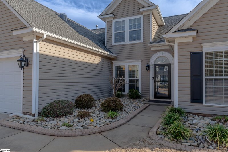 Property image 3 at 304 Allendale Abbey Lane, Simpsonville, SC 29681