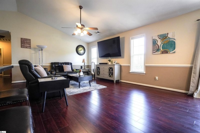 Property image 5 at 12 Yakutata Drive, Greenville, SC 29605