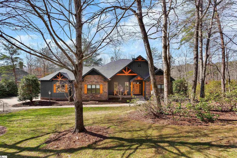 14 Laurel Cove Lane