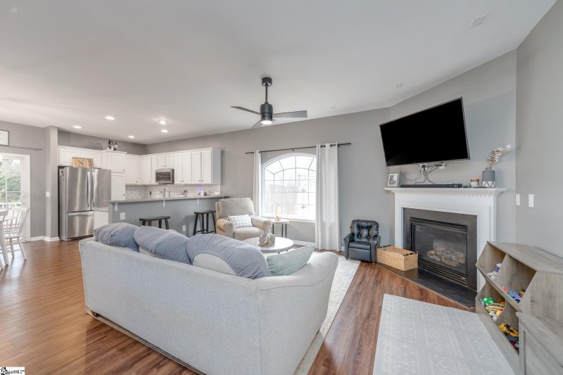 Property image 3 at 30 Pfeiffer Court, Simpsonville, SC 29681