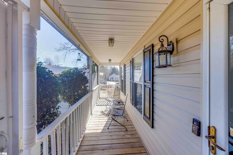 Property image 3 at 140 Brown Drive, Easley, SC 29642