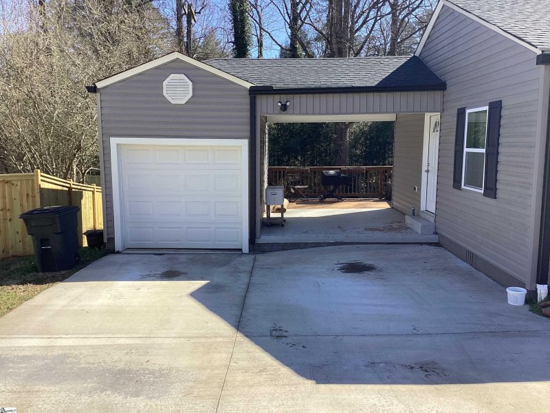 Property image 5 at 7 Foxhall Road, Greenville, SC 29605